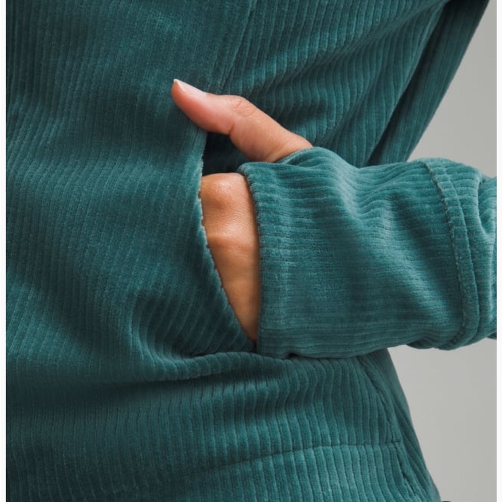 New!!! Teal Women's Jacket - LULULEMON